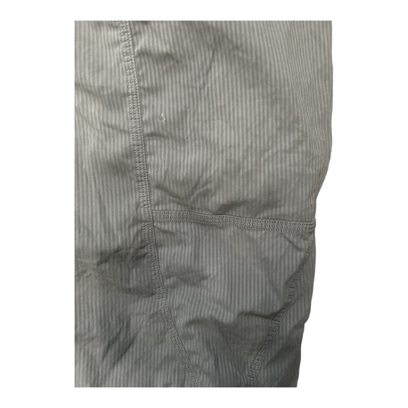 Lululemon Dance Studio Crops Size 8 - Picture 4 of 4